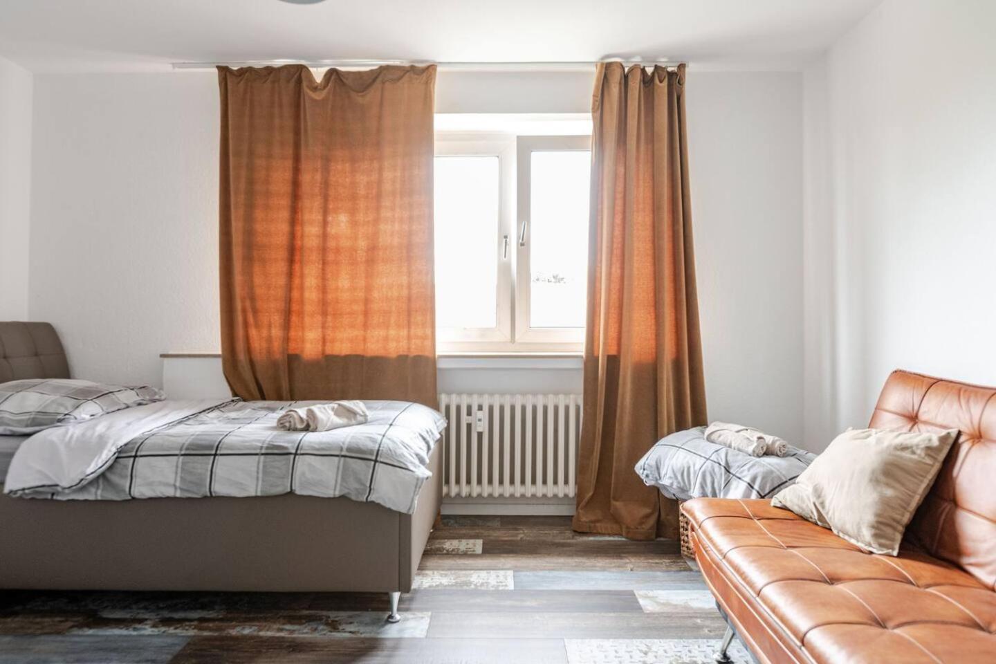 Charming Messenaehe Apartment
